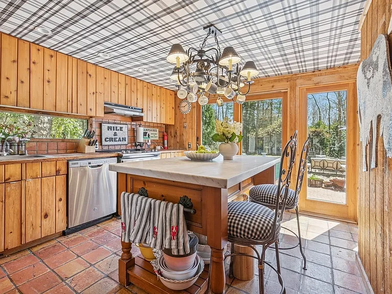 4 Marion Ln — Photo 11