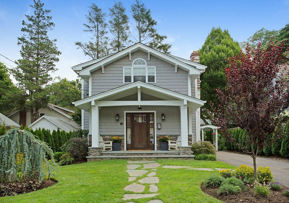 1st image of 74 Willow Ave