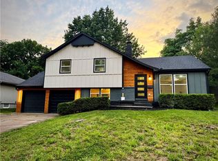 5932 Sterling Ave, Raytown, MO 64133
