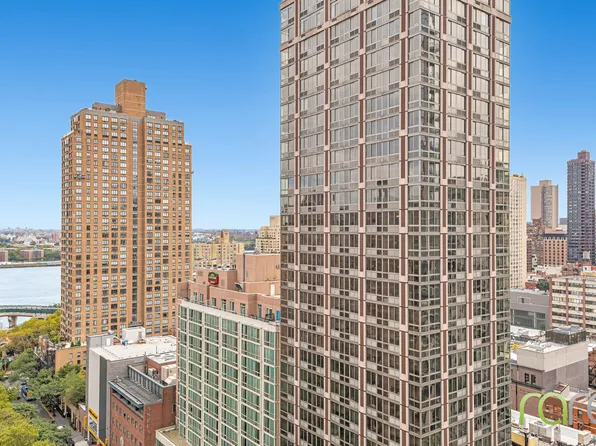 340 East 93rd Street image 3 of 15