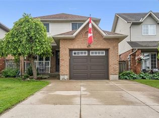 817 Acadia Dr, Hamilton, ON L8W 3V5