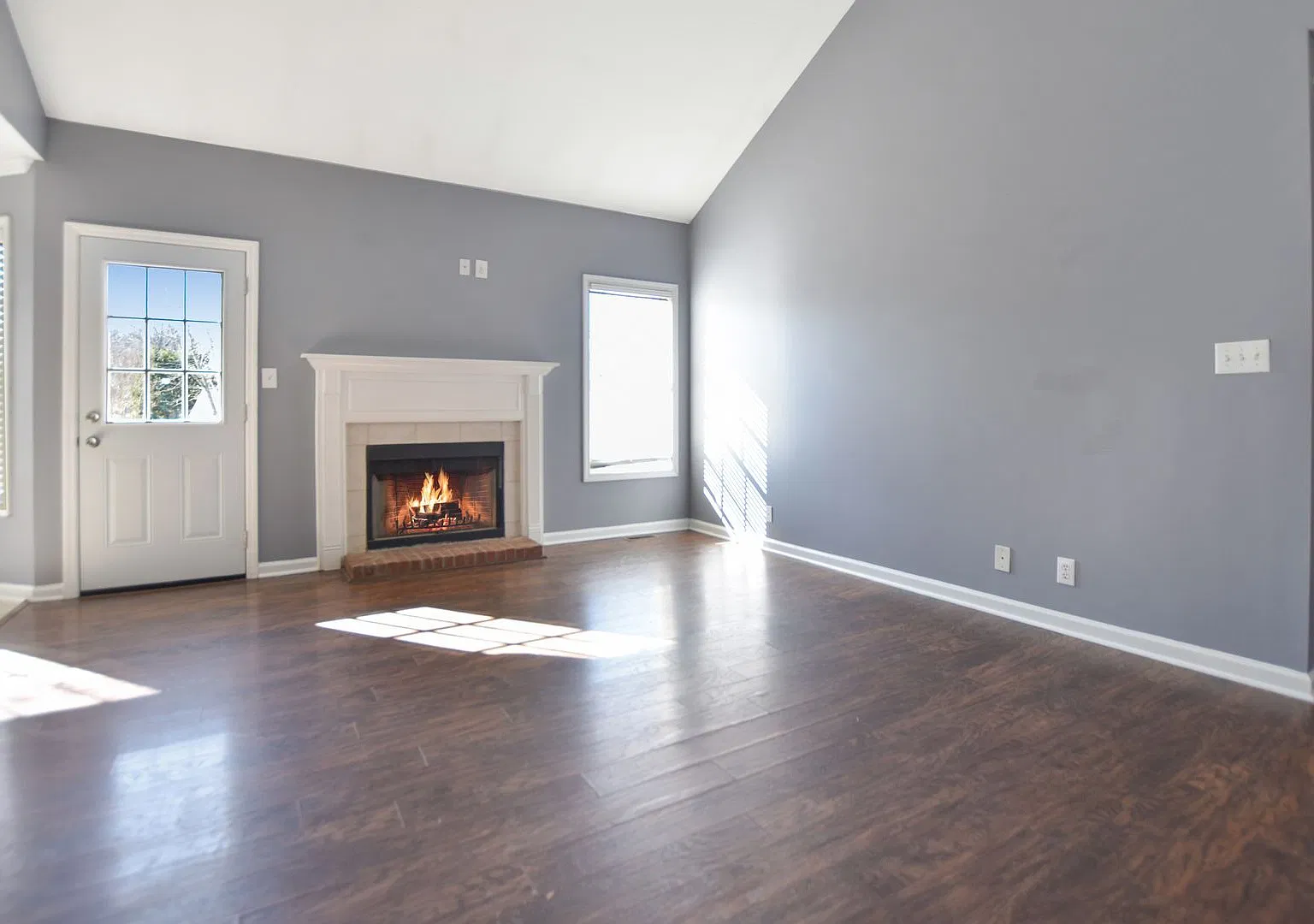 Pet Friendly Three Bedroom! — Photo 2
