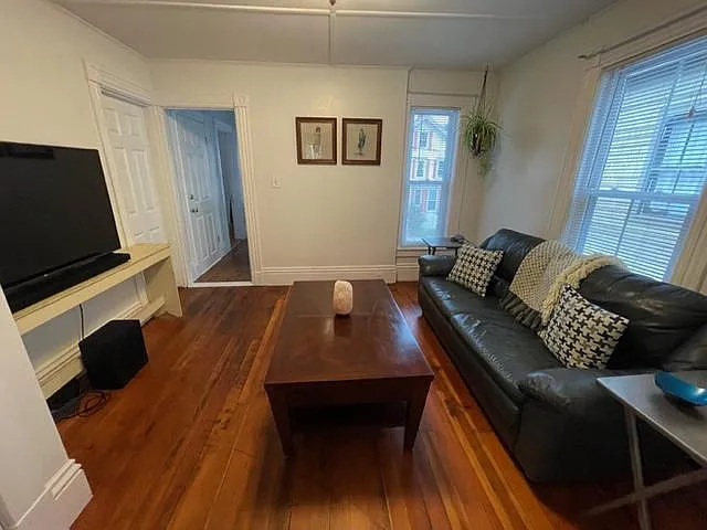 49 Warren St #B — Photo 14