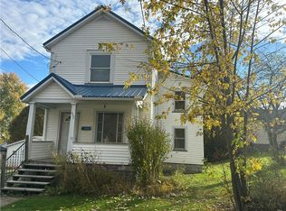 457 Lincoln St, Sharon, PA 16146