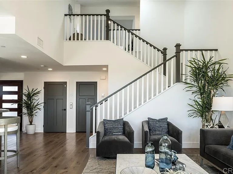 2876 Trails Ln — Photo 2