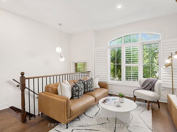 5th image of 133A Finch Ave E