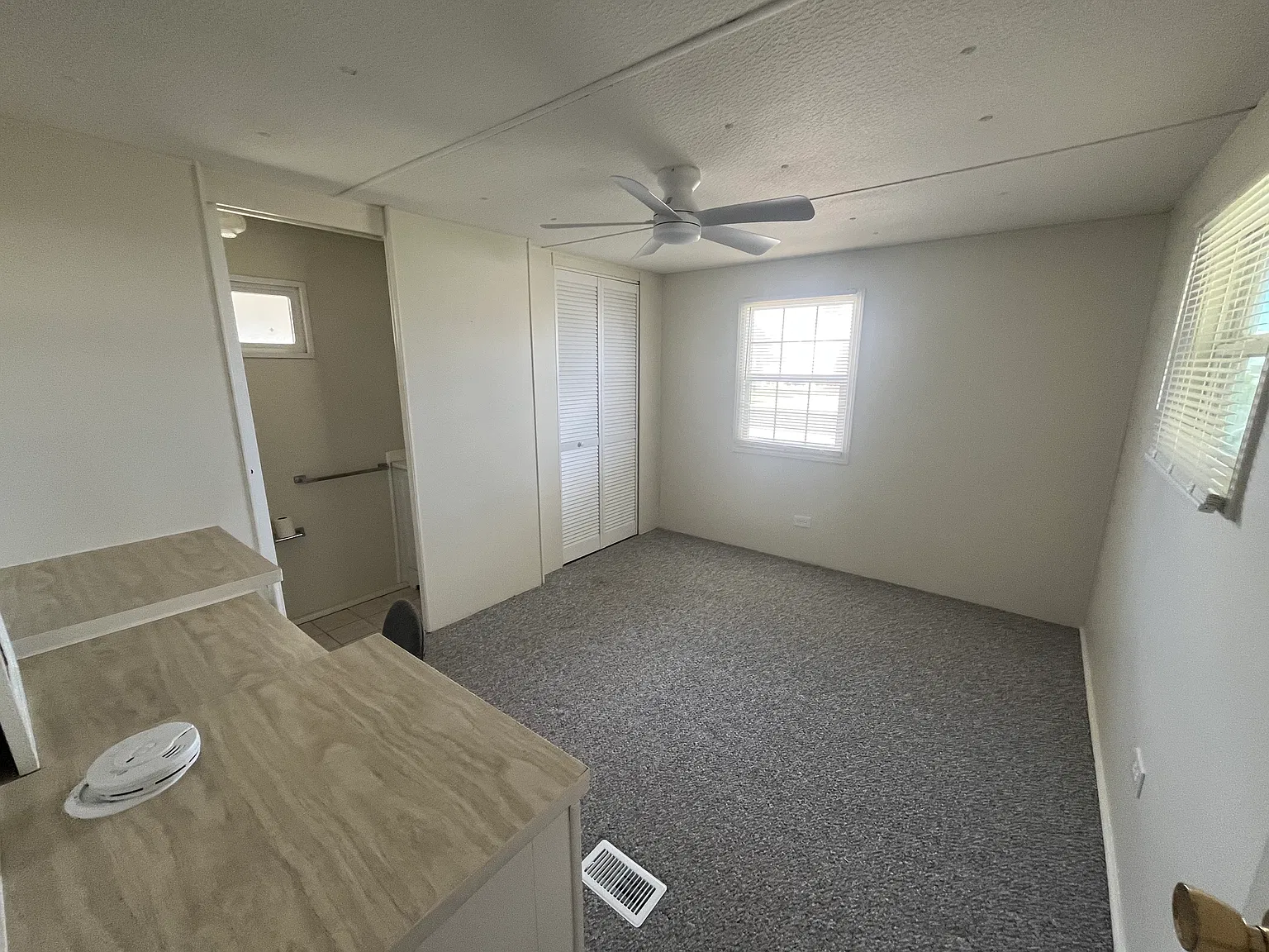 2 bed, 1.5 bath, 800 sqft, $1,300 — Photo 4