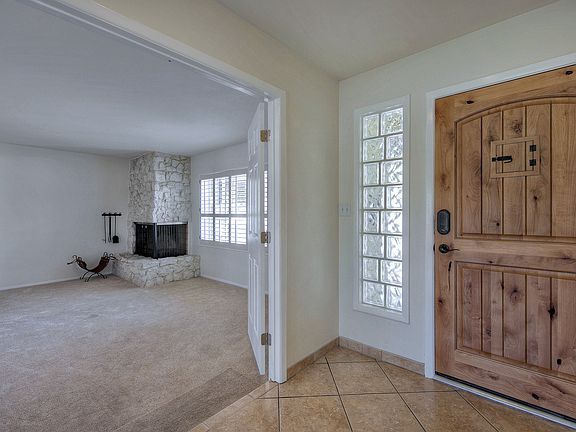 3rd image of 3416 E Cochise Dr