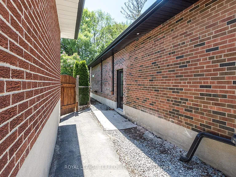 23 Decarie Cir #BASEMENT — Photo 19