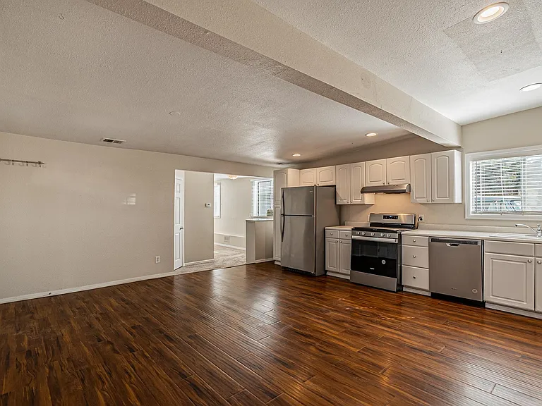 6901 Grandview Ave #B — Photo 4