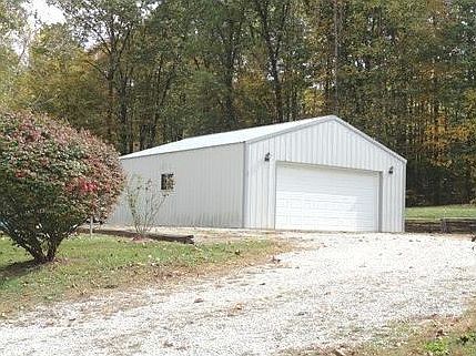 2nd image of 1417 Magnolia Pl