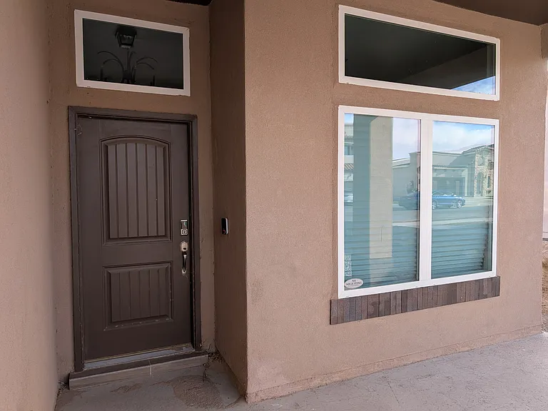 517 La Entrada Cir — Photo 3