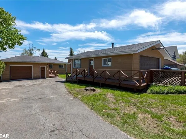 2225 Lakeshore Rd E, Oro Medonte, ON L0L 1T0