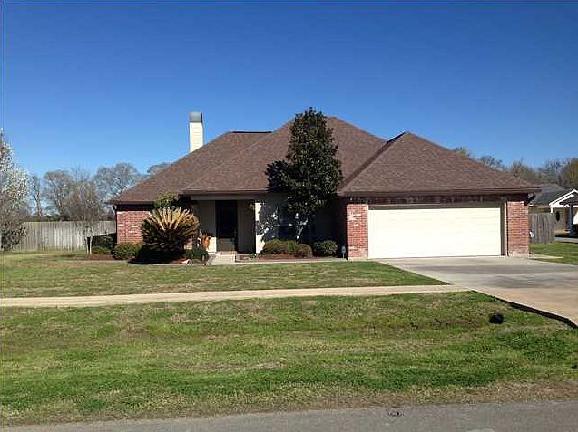 1st image of 813 Belle Dr