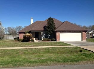 813 Belle Dr, Breaux Bridge, LA 70517