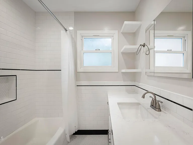 420 Violet Ave — Photo 14