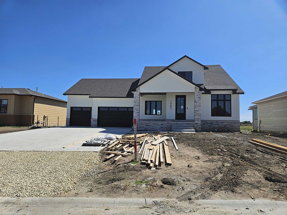 1st image of 1207 W Lakeway Ct