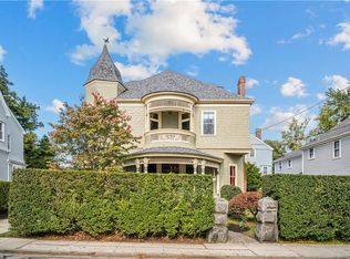 68 Kay St, Newport, RI 02840