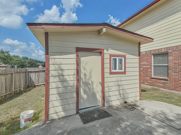 11735 Pebble Sands Dr — Photo 30