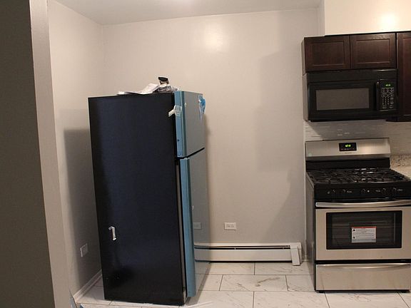 2nd image of 6901 S East End Ave APT B
