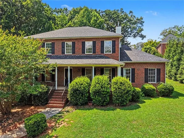 110 Chestnut Hill Ct, Winston Salem, NC 27106