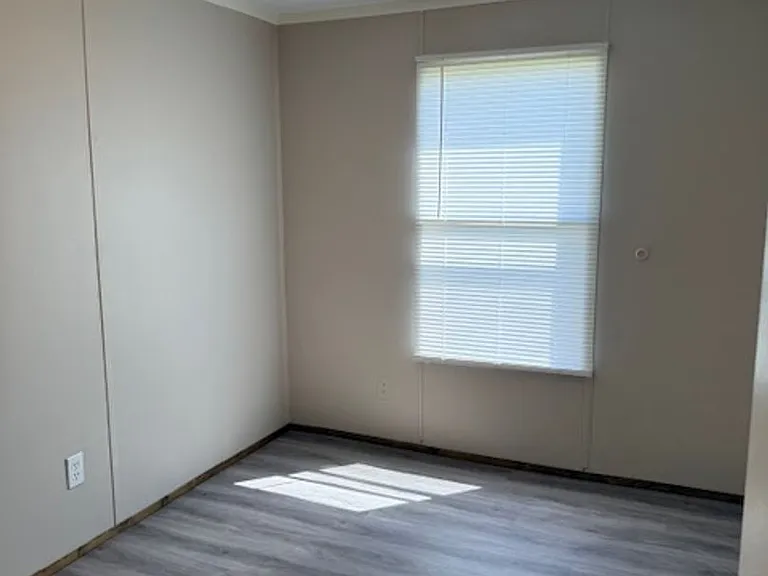 1366 Maple Ln #8 — Photo 8