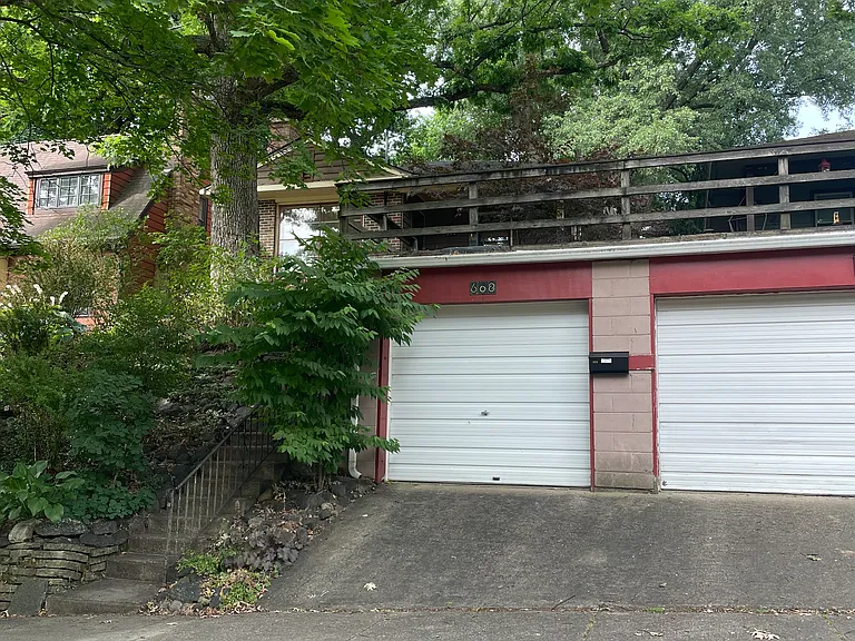 608 Chapman St — Photo 40