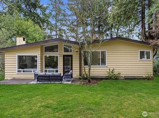 2431 Evergreen Point Rd, Medina, WA 98039