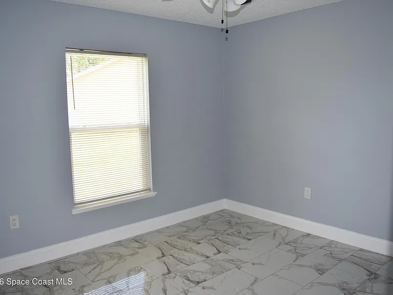 1019 Early Dr NW — Photo 13