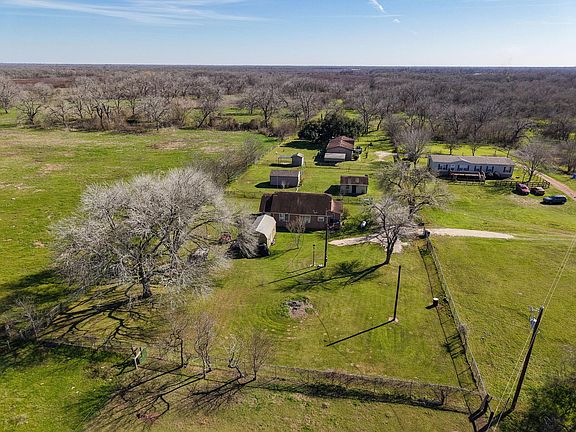 4th image of 7610 Moore Rd