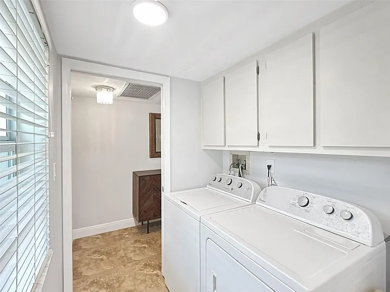 3505 Oaks Way #310 — Photo 25