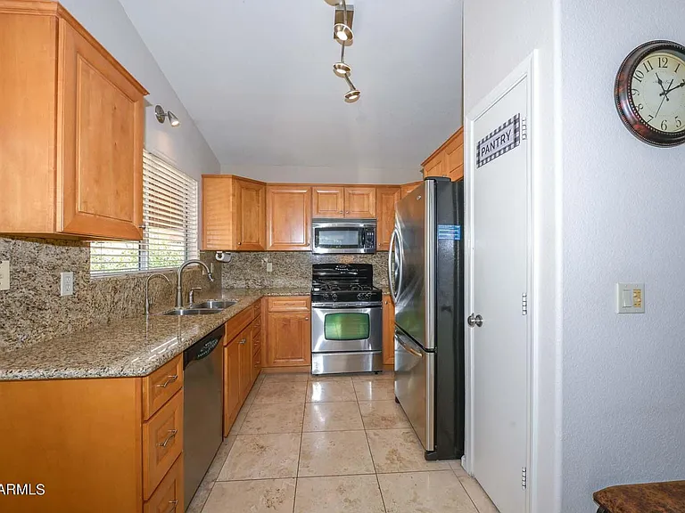 10509 W Runion Dr — Photo 11