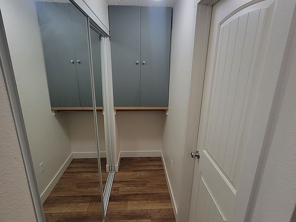 4th image of 2405 NW Irving St #2431-18