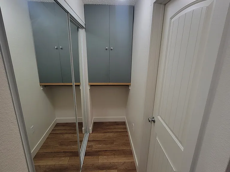 Nob Hill Apartments — Photo 35