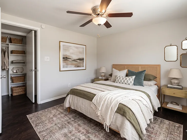 Dexter Street Apartments — Photo 35