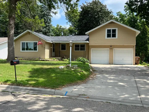 1310 N 6th St, Montevideo, MN 56265