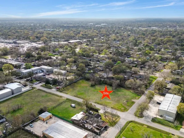 5909 Cypress St, Houston, TX 77074