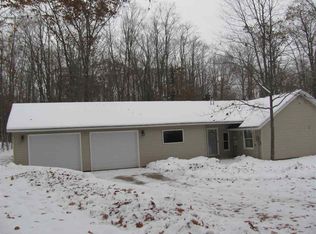 8970 Paradise Trl, Carp Lake, MI 49718