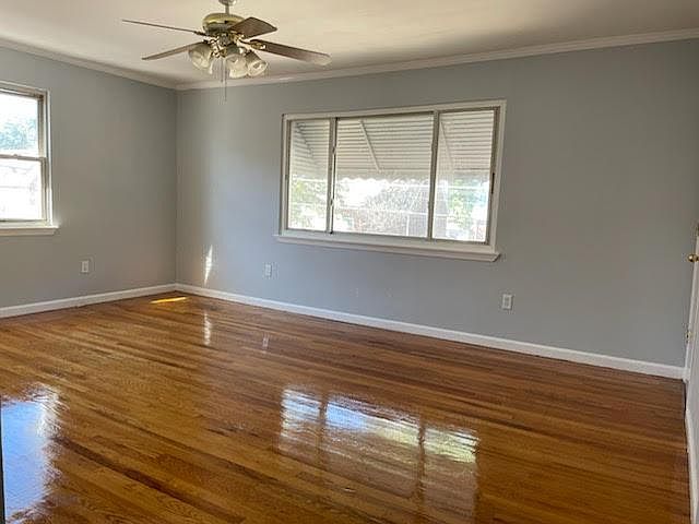 1st image of 198 Tuxedo Pkwy #3