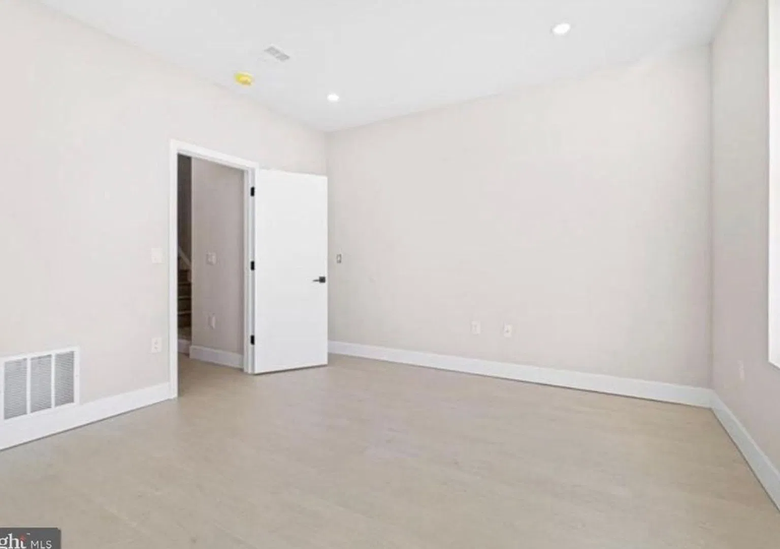 3BR Condo in Philadelphia — Photo 2