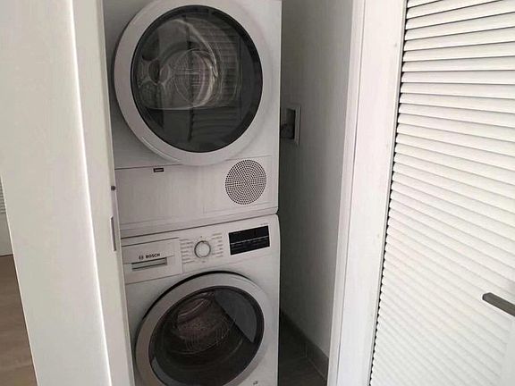 4th image of 13835 39th Ave APT 4E