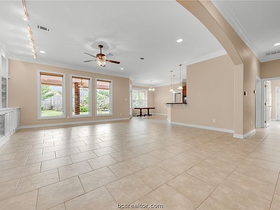 5th image of 5411 Saint Andrews Dr
