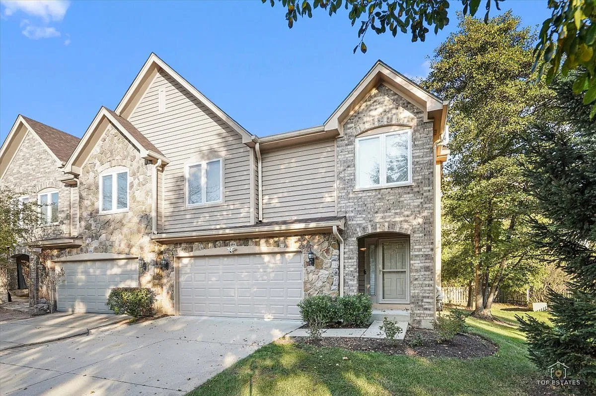 3 bed, 2.5 bath, 2900 sqft, $3,700 — Photo 4
