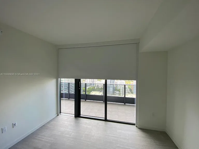 Brickell Plz — Photo 44