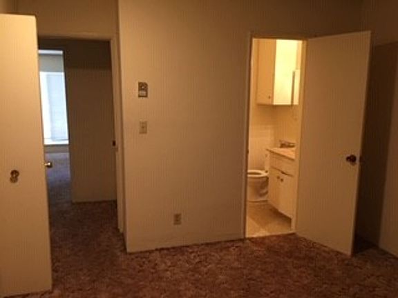 4th image of 324 N Chorro St APT 2
