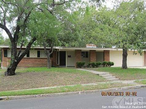 1st image of 262 Springwood Ln