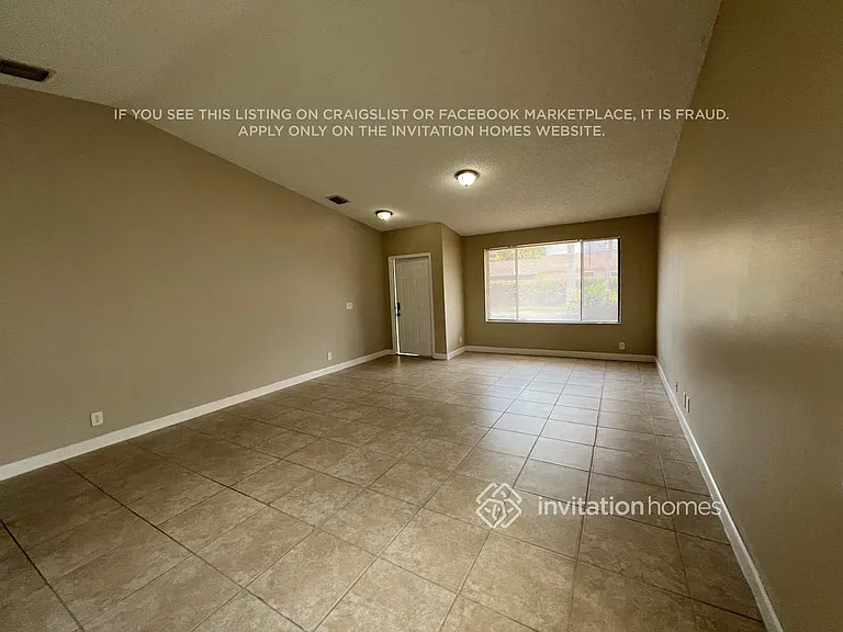 9316 NW 53rd St — Photo 4