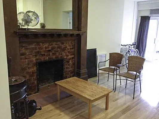 Rented by Francine Realty | media 8