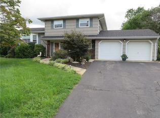 43 Scheid Dr, Parlin, NJ 08859