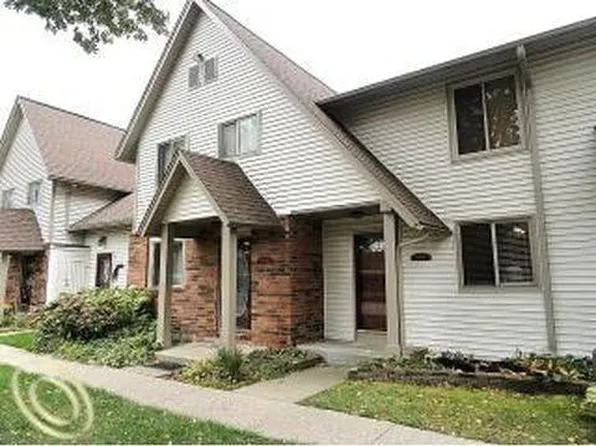 7300 Bluewater Dr, Clarkston, MI